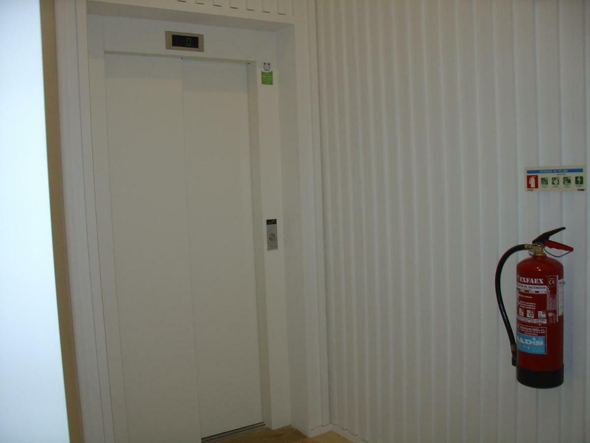 Downtown Historical Apartment Порту Екстер'єр фото